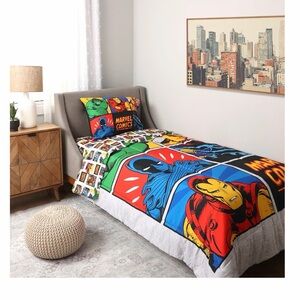 Marvel Comics Comforter - Blue, Red, Yellow